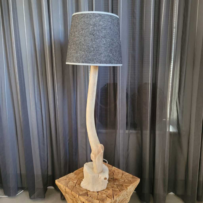 Boomstronk lamp (Leede)